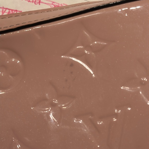 Louis Vuitton Rose Camera Bag - Picture 11 of 12